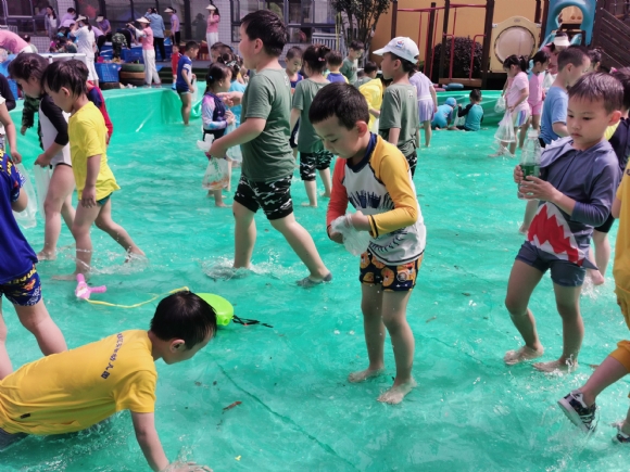 df700b3ab075f1f25f6e05a534dc09f.jpg